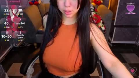 kim_perry_b online show from 19, 6, 2026