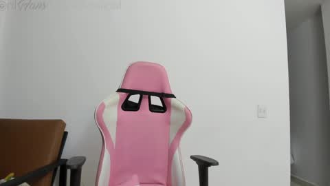 Kim Velez SCORE Girl online show from 27, 12, 2024