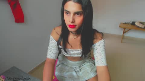 Snapshot of kim_wexler chatting on 11, 1, 2025 OnlyFans kimberlywexlr online show from 11, 1, 2025