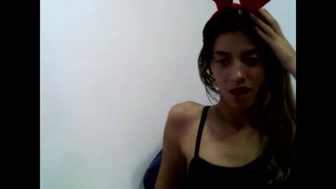 YENCYYY online show from 3, 12, 2025