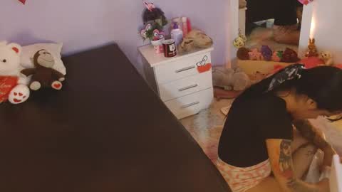 Kim  Yuk online show from 20, 2, 2025