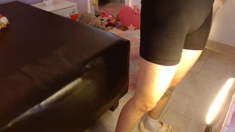 Kim  Yuk online show from 25, 2, 2025