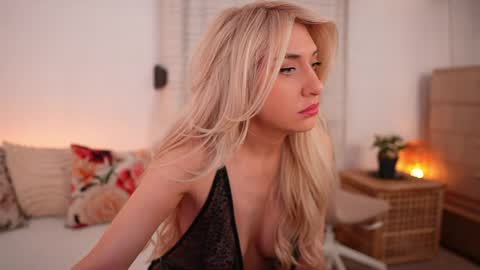 Snapshot of kimberhot chatting on 4, 5, 2026 Kim online show from 4, 5, 2026
