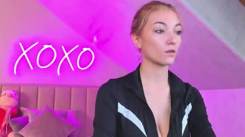 kimberlly_smith online show from 14, 11, 2025