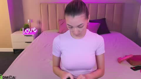 kimberlly_smith online show from 19, 5, 2026
