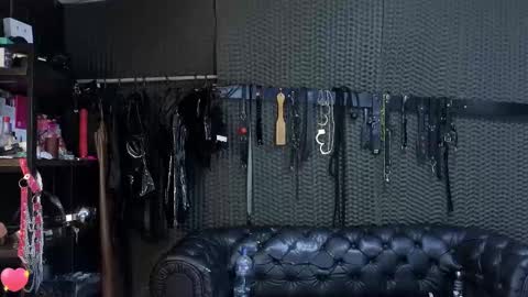 Snapshot of kimberly_swan_ chatting on 5, 10, 2025 KIMBERLY SWAN online show from 5, 10, 2025