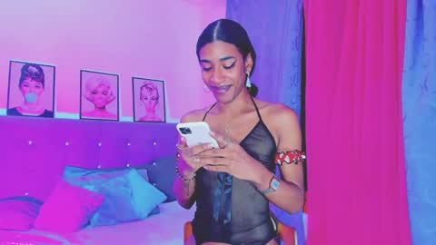 Snapshot of kimberly_thompsom chatting on 19, 12, 2024 Your Queen KIM online show from 19, 12, 2024