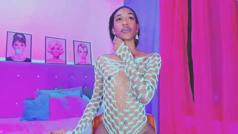 Snapshot of kimberly_thompsom chatting on 21, 12, 2024 Your Queen KIM online show from 21, 12, 2024