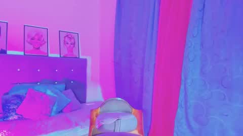 Snapshot of kimberly_thompsom chatting on 26, 12, 2024 Your Queen KIM online show from 26, 12, 2024