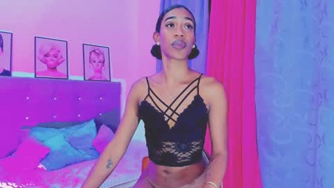 Snapshot of kimberly_thompsom chatting on 4, 1, 2025 Your Queen KIM online show from 4, 1, 2025