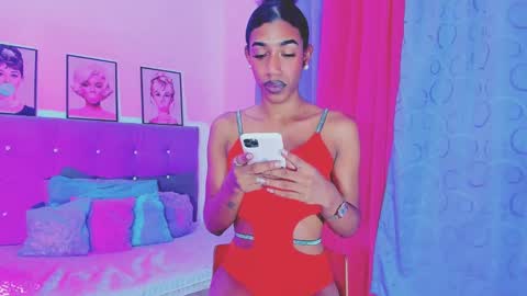 Snapshot of kimberly_thompsom chatting on 6, 1, 2025 Your Queen KIM online show from 6, 1, 2025