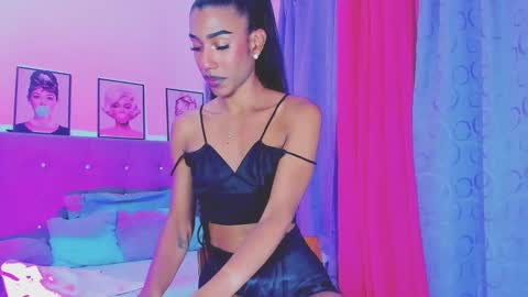 Snapshot of kimberly_thompsom chatting on 8, 1, 2025 Your Queen KIM online show from 8, 1, 2025