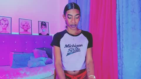 Snapshot of kimberly_thompsom chatting on 28, 1, 2025 Your Queen KIM online show from 28, 1, 2025