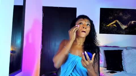 Snapshot of kimberlybanks2 chatting on 12, 1, 2025 Kimberly Banks online show from 12, 1, 2025