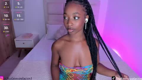 Snapshot of kimberlylenox chatting on 10, 11, 2025 Queen Kim online show from 10, 11, 2025