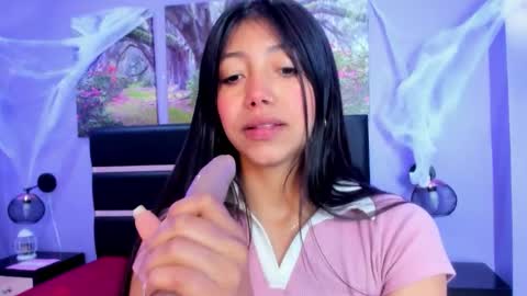 Snapshot of kimberlyvillalobos chatting on 16, 10, 2025 Kimberly Villalobos online show from 16, 10, 2025