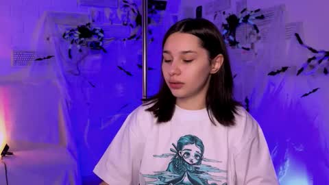 Snapshot of kimclarks chatting on 17, 10, 2025 kimclarks online show from 17, 10, 2025