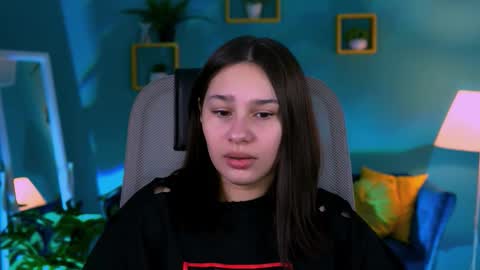 Snapshot of kimclarks chatting on 9, 11, 2025 kimclarks online show from 9, 11, 2025