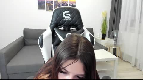 Snapshot of kimi_ivy chatting on 19, 10, 2025 kimi_ivy online show from 19, 10, 2025