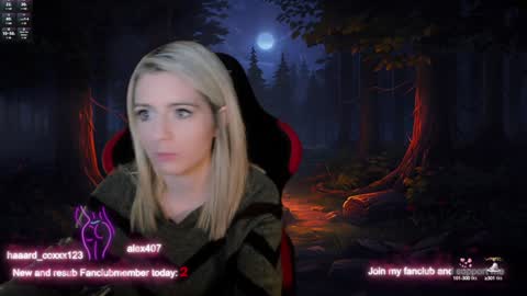 Snapshot of kimilee22 chatting on 9, 12, 2024 Wolfs Girl online show from 9, 12, 2024