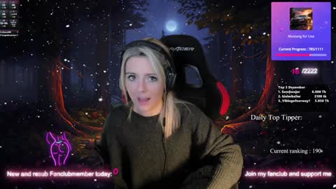 Snapshot of kimilee22 chatting on 17, 12, 2024 Wolfs Girl online show from 17, 12, 2024