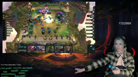 Snapshot of kimilee22 chatting on 3, 2, 2025 Wolfs Girl online show from 3, 2, 2025