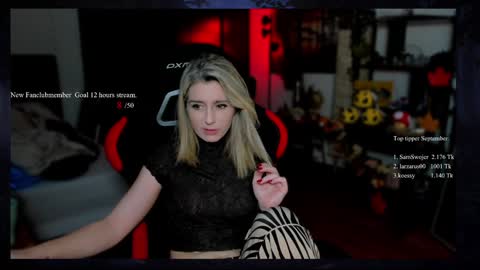 Snapshot of kimilee22 chatting on 15, 9, 2025 Wolfs Girl online show from 15, 9, 2025