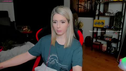 Wolfs Girl online show from 4, 3, 2026