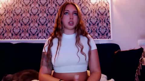 Snapshot of kimlee4 chatting on 19, 12, 2024 Kim Lee online show from 19, 12, 2024