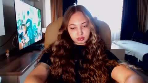 Snapshot of kimlee4 chatting on 8, 1, 2025 Kim Lee online show from 8, 1, 2025