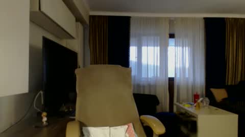 Snapshot of kimlee4 chatting on 3, 10, 2025 Kim Lee online show from 3, 10, 2025