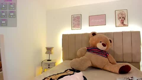 Snapshot of kimm_khalifa chatting on 14, 11, 2025 Kim online show from 14, 11, 2025