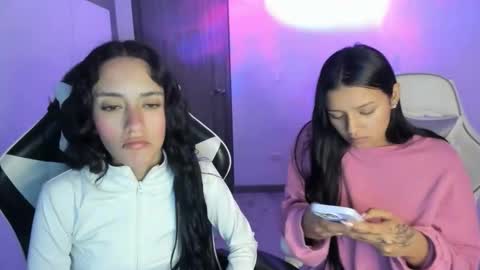 Snapshot of kimmi_foxy chatting on 21, 11, 2025 kimmi online show from 21, 11, 2025