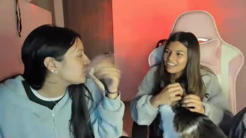 Snapshot of kimmi_foxy chatting on 25, 11, 2025 kimmi online show from 25, 11, 2025