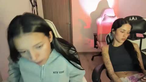 Snapshot of kimmi_foxy chatting on 17, 12, 2025 kimmi online show from 17, 12, 2025