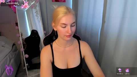 Snapshot of kimmy1_powell chatting on 8, 6, 2026 kimmy1_powell online show from 8, 6, 2026