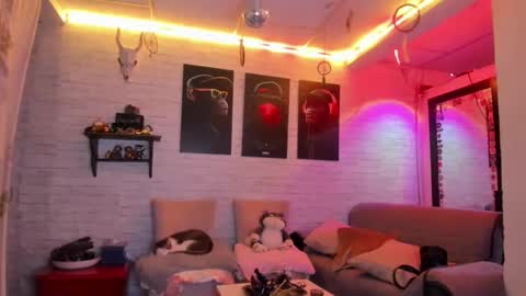 Melany online show from 13, 1, 2025