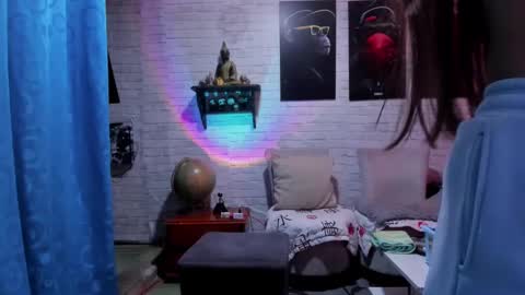 Melany online show from 27, 2, 2025