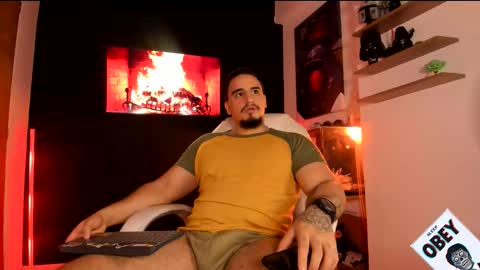 King Bear online show from 10, 9, 2025