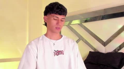  A L E X  online show from 20, 2, 2025