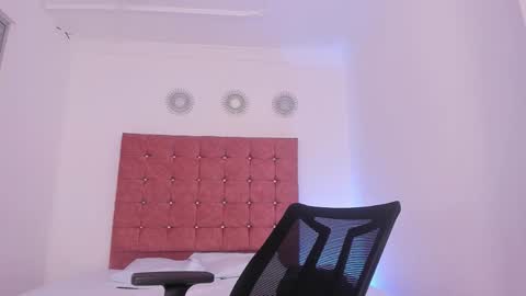 Snapshot of kingstark_ chatting on 7, 10, 2025 sebastian online show from 7, 10, 2025