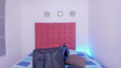 Snapshot of kingstark_ chatting on 9, 10, 2025 sebastian online show from 9, 10, 2025