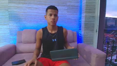 Snapshot of kingstark_ chatting on 13, 10, 2025 sebastian online show from 13, 10, 2025