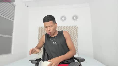 Snapshot of kingstark_ chatting on 17, 10, 2025 sebastian online show from 17, 10, 2025