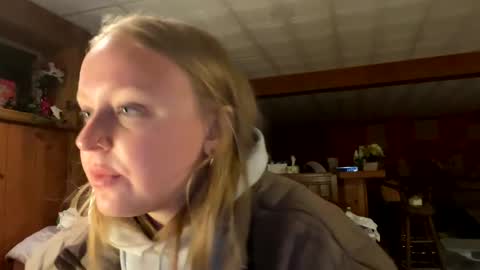 Snapshot of kinkikittiekat chatting on 5, 1, 2025 kinkikittiekat online show from 5, 1, 2025