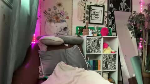 Snapshot of kinkilexixxx chatting on 4, 3, 2025 Lexi Onlyfans  online show from 4, 3, 2025