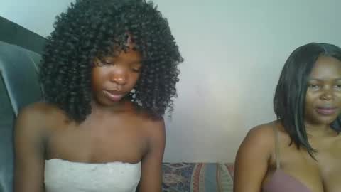 Snapshot of kinky_aria chatting on 21, 10, 2025 kinky_aria online show from 21, 10, 2025