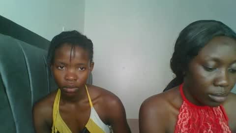 Snapshot of kinky_aria chatting on 23, 10, 2025 kinky_aria online show from 23, 10, 2025