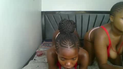 Snapshot of kinky_aria chatting on 26, 11, 2025 kinky_aria online show from 26, 11, 2025