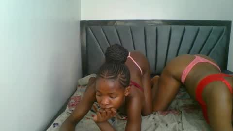 Snapshot of kinky_aria chatting on 26, 11, 2025 kinky_aria online show from 26, 11, 2025